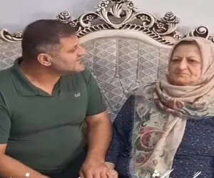 درست میگویند عشق اول هر مردی مادرش است ببینید این آقا چه آهنگ احساسی برای مادرش خواند