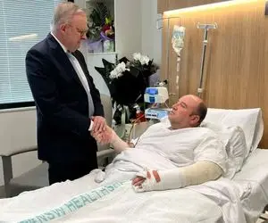 عیادت نخست وزیر استرالیا از قهرمان تیراندازی سیدنی؛ آلبانیزی به احمد چه گفت؟