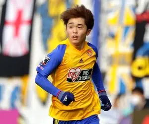 تاکومی ساساکی که پیج باشگاه استقلال را فالو کرد کیست؟ + بیوگرافی