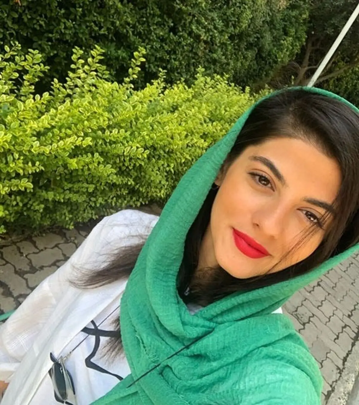 biography-Mahsa-Tahmasebi-and-her-husband-pendarmovie-com-11