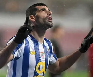 مهدی طارمی چشم خورد!