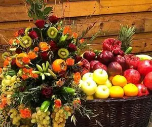 چیدمان یلدایی؛ ایده‌ای شیک و متفاوت برای تزئین میز شب یلدا