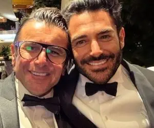 آواز هنرمندانه؛ رقص دهه شصتی امین حیایی و گلزار تو خونه مجردی قدیمی شون