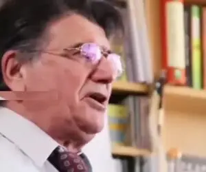 آواز ماندگار؛ اجرای خانگی استاد محمدرضا شجریان  با آهنگ درخت غم به جونم ریشه کرده