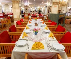 جمله ای جنجالی در مِنوی یک رستوران؛ هم باعث تعجب است هم خشم!