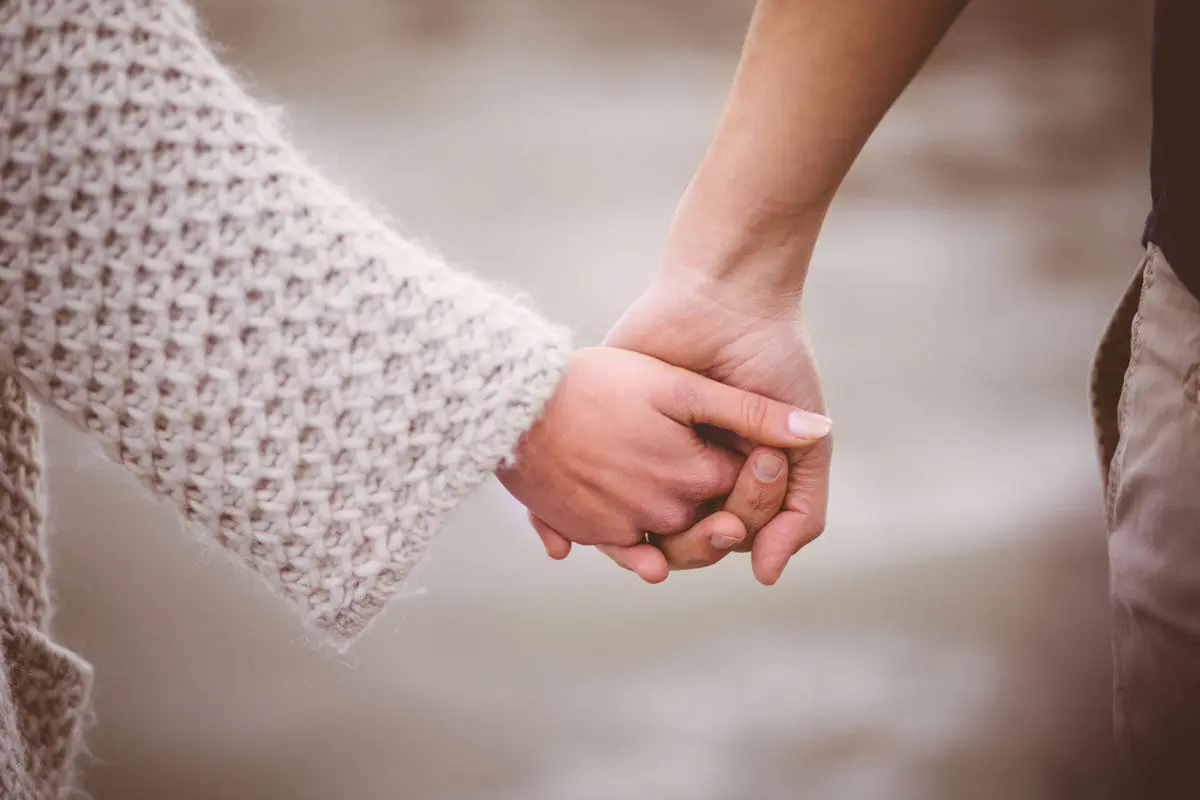 relationship-couple-romance