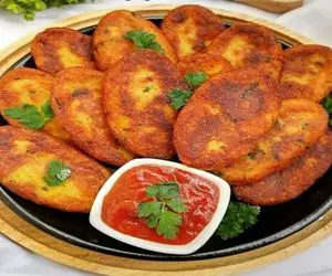 آموزش آشپزی؛ کوکو سیب زمینی با جذب روغن کم و بافت پفکی