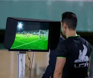 کارشناسی ۵ صحنه جنجالی داوری در برد پرسپولیس مقابل شمس‌آذر