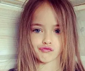 حرکت دلبرانه کودک 3 ساله که در اینستاگرام 23 میلیون بازدید خورد | ویدیو