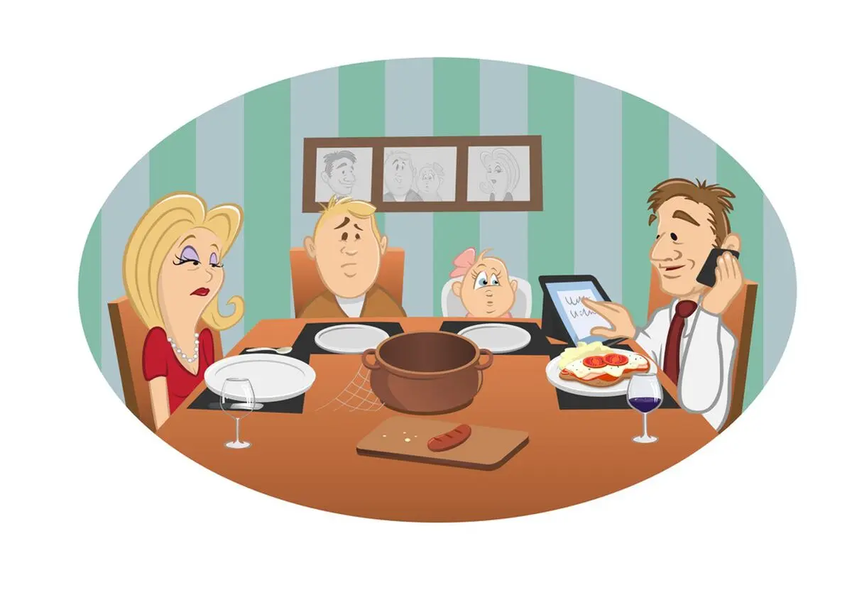 using cellphones while eating
