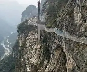 معماری خلاقانه؛ این قسمت از کوه بزکوهی نمیره اینا جاده ساختن