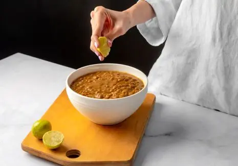 آموزش آشپزی؛ چکار کنیم تا عدسی حسابی لعاب دار بشه؟