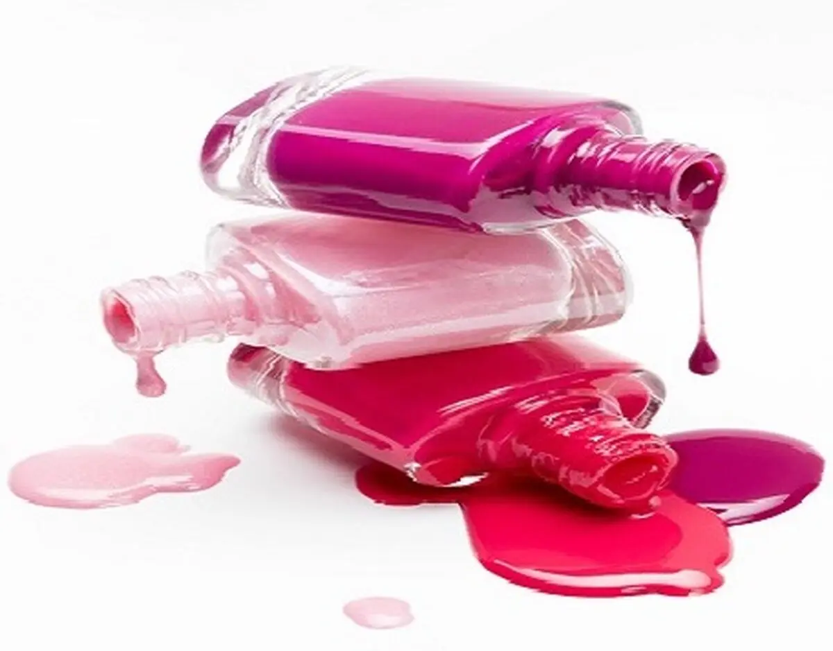 close-up-bottles-with-spilled-nail-polish_23-2148194791