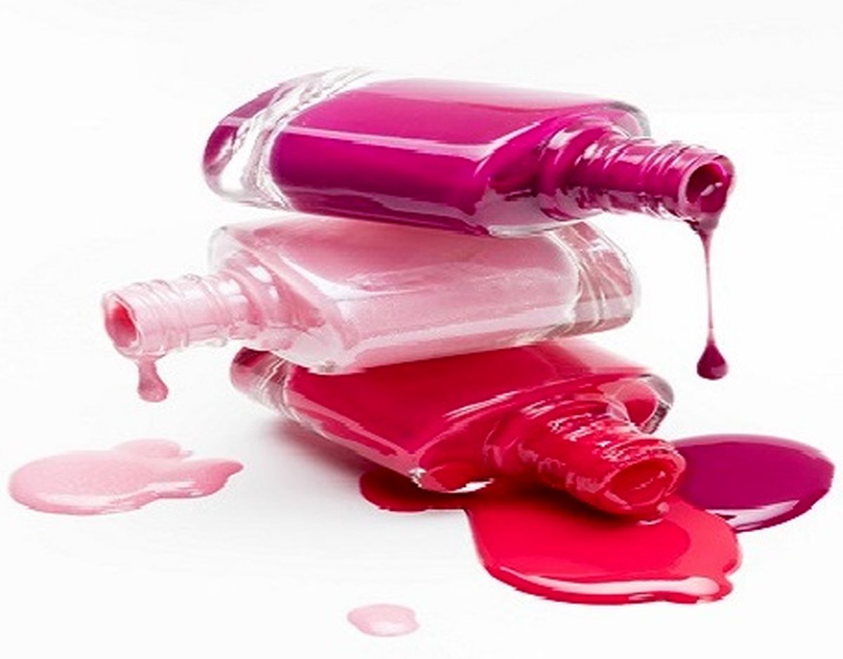 close-up-bottles-with-spilled-nail-polish_23-2148194791