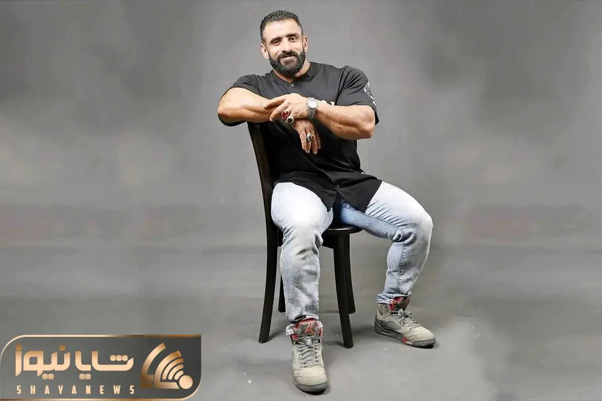 تصویر رهبر انقلاب روی گوشی هادی چوپان