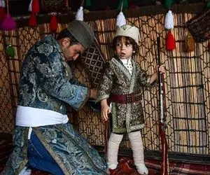 آواز جیگرسوز؛ اشکان دهقان انقدر سوزناک آهنگ شام هجران رو خوند که به هق هق می افتی