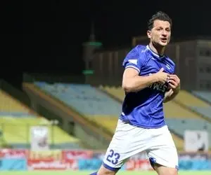 فرهاد مهاجمانش را انتخاب کرد؛ آسمان خراش ها!