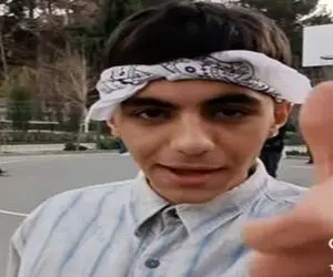 آواز زیرزمینی؛ اوه علی ضیا چه میدونی داده به رپر جوون جوری خوند ضیا ایستاده تشوق کرد