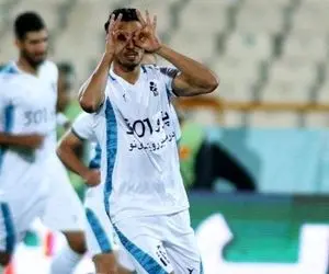 مذاکرات استقلال با هافبک فولاد