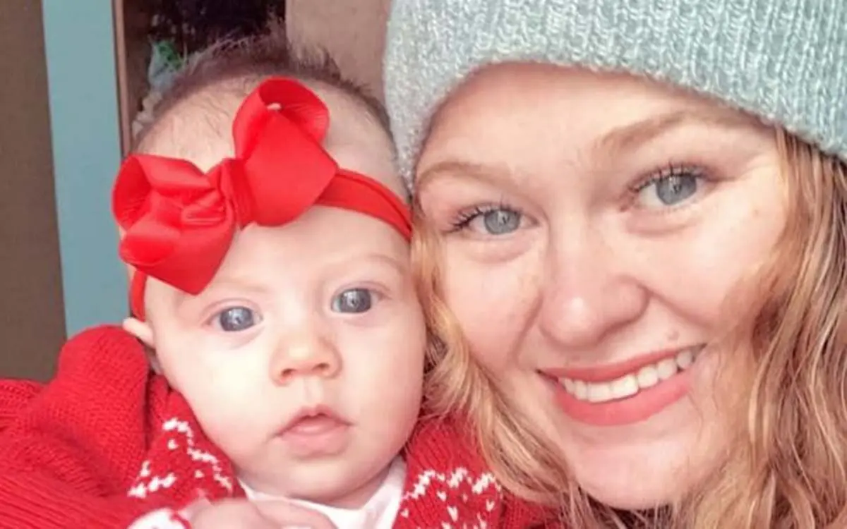 0_A-new-mum-has-told-of-her-surprise-after-her-breast-milk-turned-neon-green-in-colour-after-she-and-h (1)