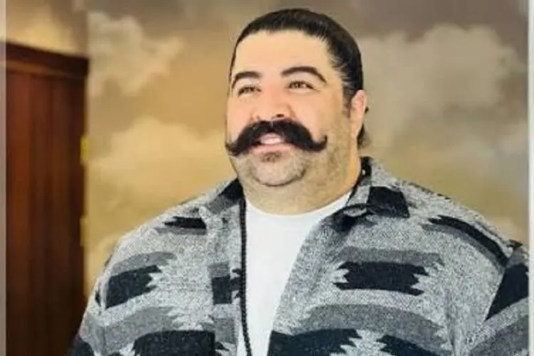 آواز؛ بهنام بانی وقتی برای اولین بار پیش رامبد جوان خوند؛ قبل اینکه سبیل هاش سبیل شه