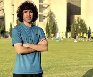 مدافع خارجی به استقلال پیوست