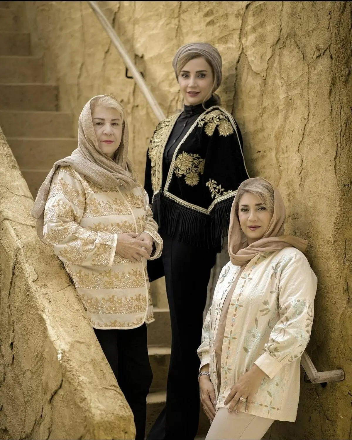 شبنم قلی خانی