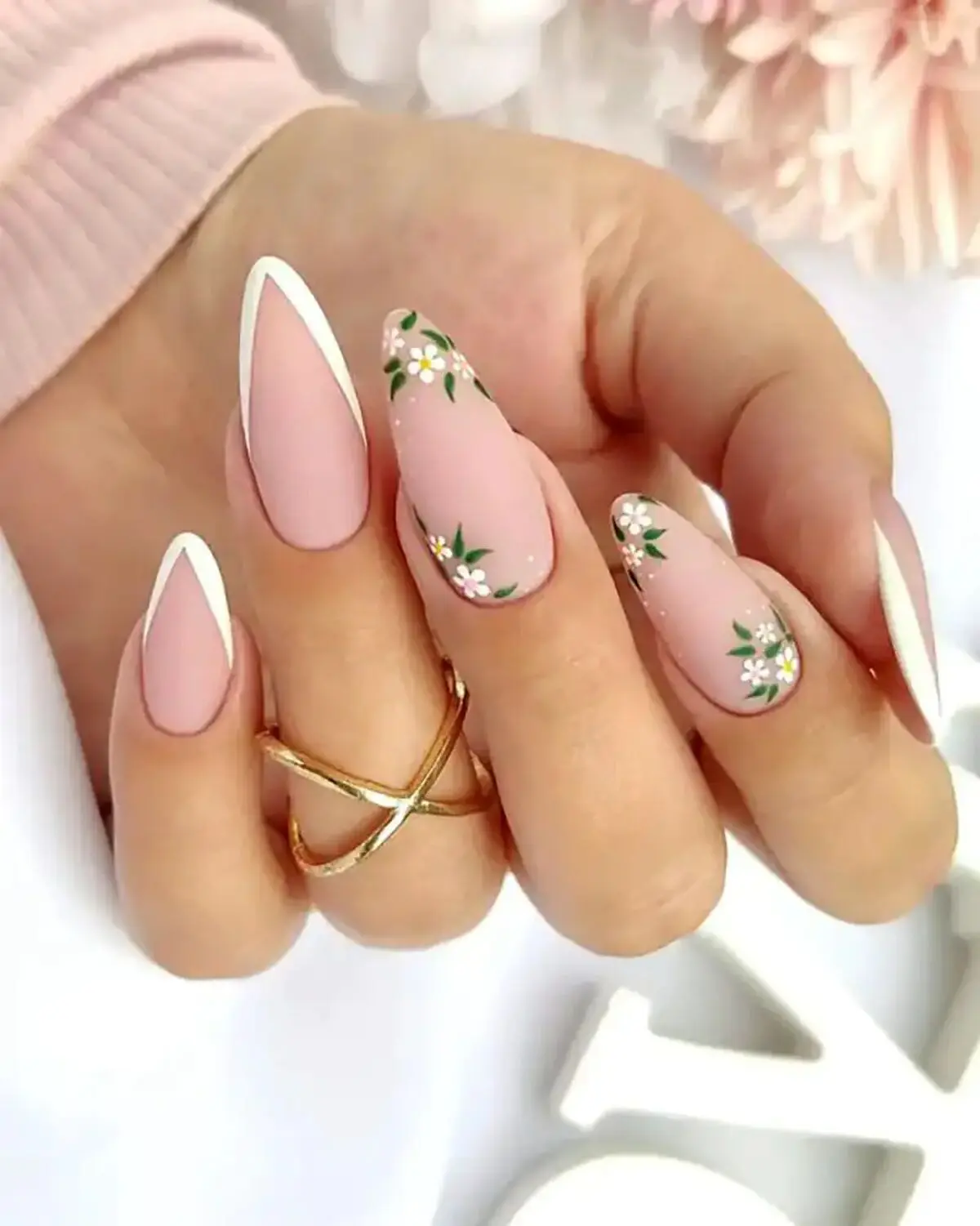 طراحی لاک ناخن مات