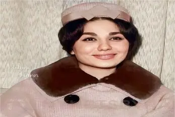 سفر به ایام قدیم 1340؛ کفتر بازی فرح دیبا با قناری زردش وقتی شبیه خانم فراهانی بود