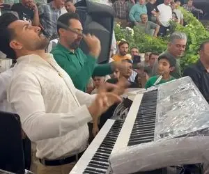 آواز محلی؛ از روستا بعید بود همچین پیانو نواز محشری انگشتاش خداس هر ثانیه دهبار میزنه