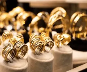 آیا امروز 26 شهریور 1402 قیمت طلا پیرو دلار است؟