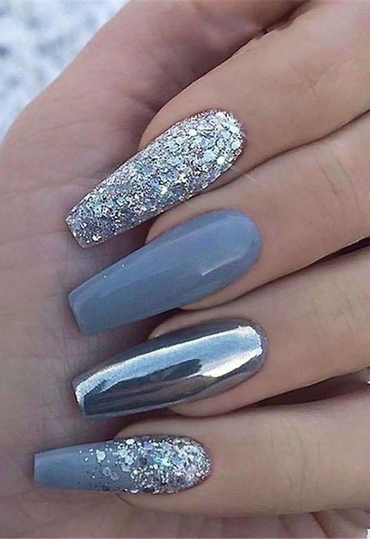 shiny-nail-model-for-girls-55