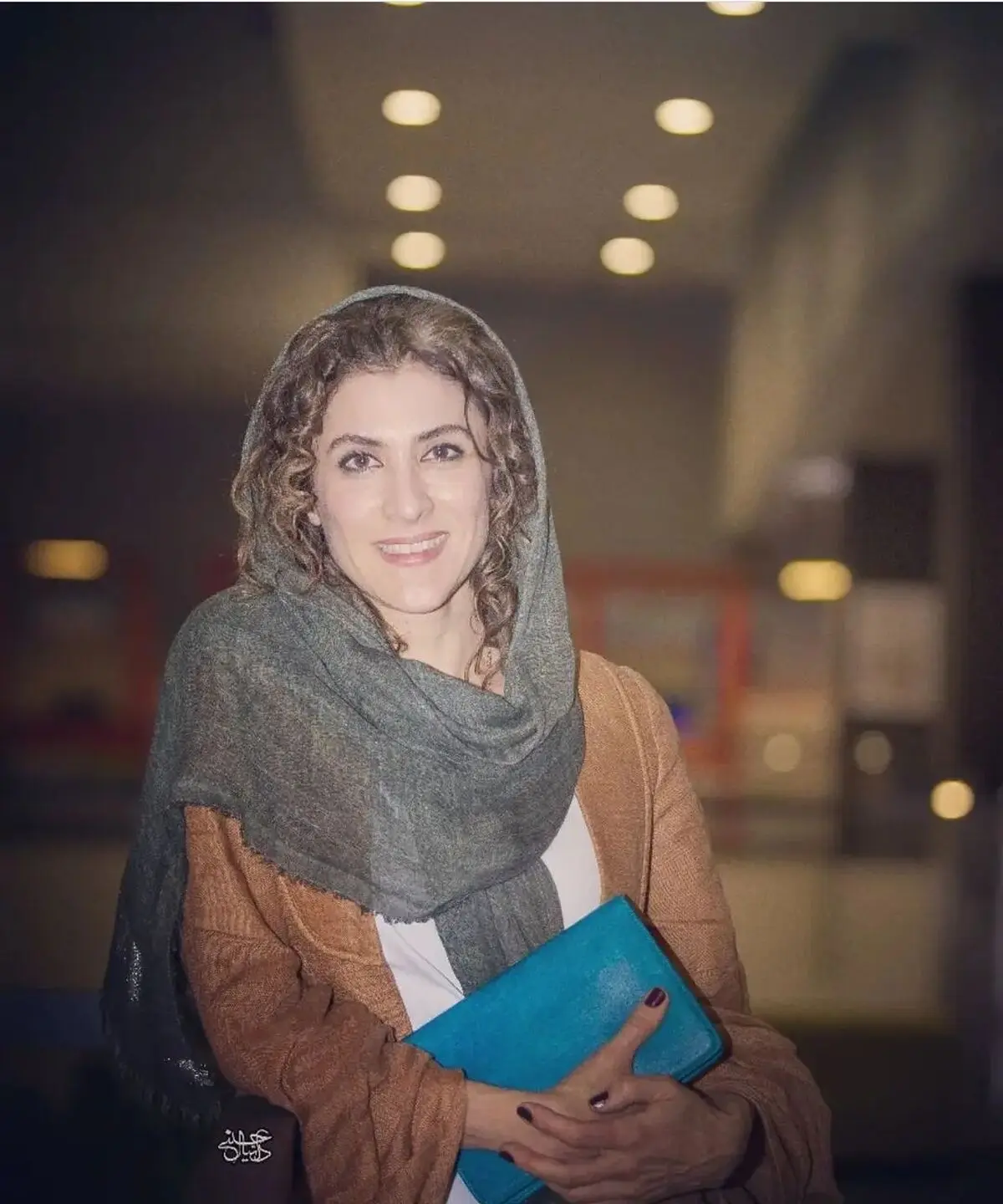 هستی مهدوی