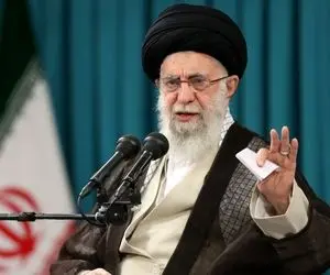 عکس‌ کمتر دیده شده رهبر انقلاب در مترو تهران