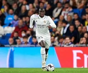 رئال مدافع فرانسوی را می فروشد؟