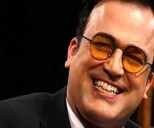 سکانس خندان/مال و اموال حامد آهنگی رو بردن مثل روانی ها بشکن میزنه/زکریا مرده از خنده