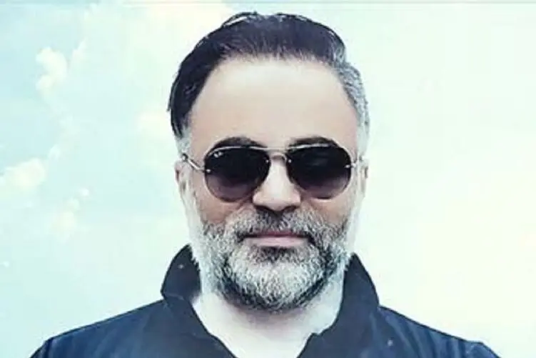 آواز احساسی؛ آهنگ «با من قدم بزن» از مهران آتش، که داستان تقاطع راه یه عاشق با معشوقش