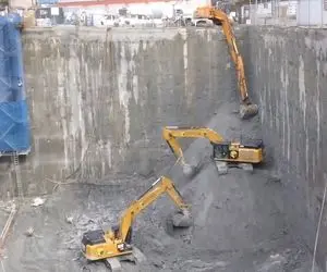 آسمان خراش دیلاق؛ فونداسیون این برج به قدری ژرف و گود هست که ببینی کله ات گیج میره