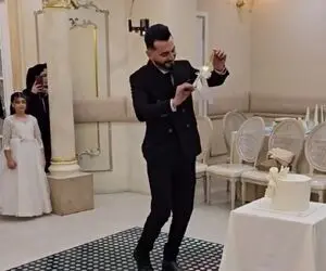 آواز شادیسم؛ عروس خواهر نداره به جاش داداشش رقص چاقو رفت این پا اون پا کردنش قشنگه