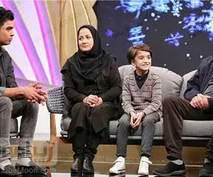 آواز احساسی/بچه های زوج ناشنوا با اینکه پدر مادرشون نمیشنون جوری خوندن اشک ضیا درومد