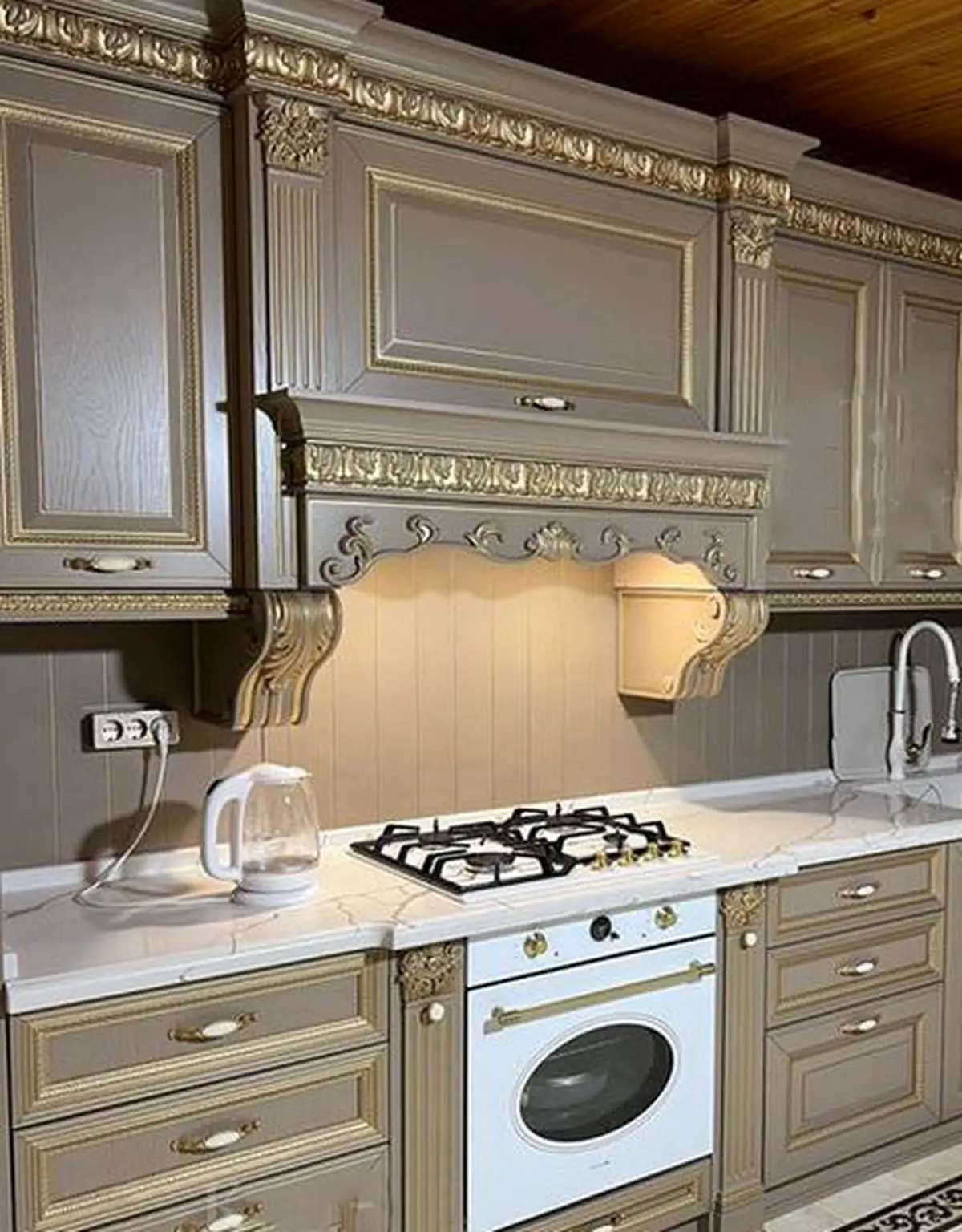 hidden-hood-cabinet-22