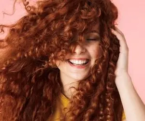فناوری نوین؛ موهای بلند خانومه در چشم برهم زدنی موهای فر میشه