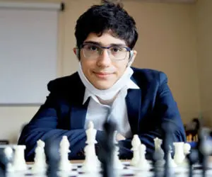 علیرضا فیروزجا نابغه شطرنج ایرانی رسما فرانسوی شد