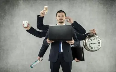 چند شغله بودن در ایران از پزشک ساختمان ساز تا کمدین خواننده!