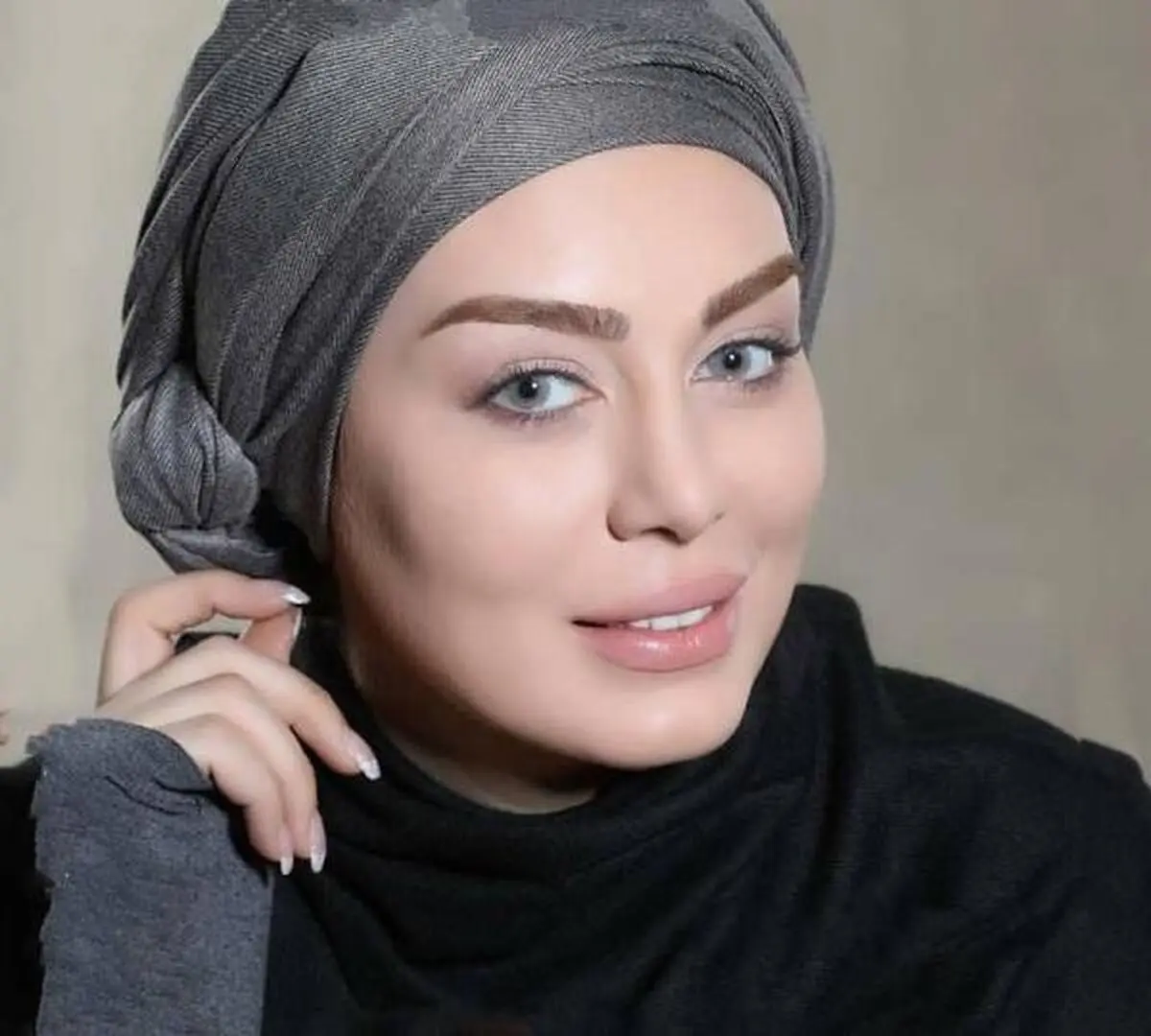 biography-saharghoreyshi-3203