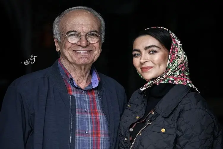 آواز گنگستر؛ ستون و سلطان گنگ فقط نیکخواه با یه سیسی رپ خوند انگار 10ساله تو اینکاره