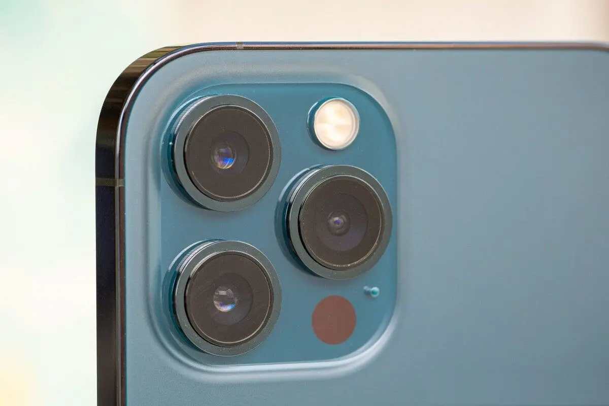 Apple iPhone 15