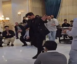 آواز شاد؛ پسره رفته عروسیه افغانی ها رقص ایرانی میره دورش حلقه زدن دهنشون باز مونده