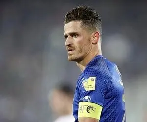 اعتراض وریا و بازیکنان به مشکلات استقلال