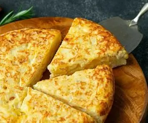 آموزش آشپزی؛ 3 تا تخم مرغ و 3 تا سیب زمینی که از پیتزا هم خوشمزه تر میشه